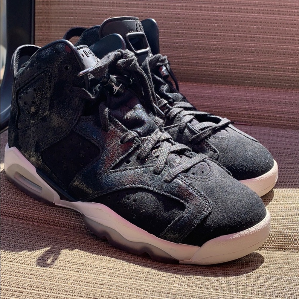 Girls 5.5 Jordan sneaker